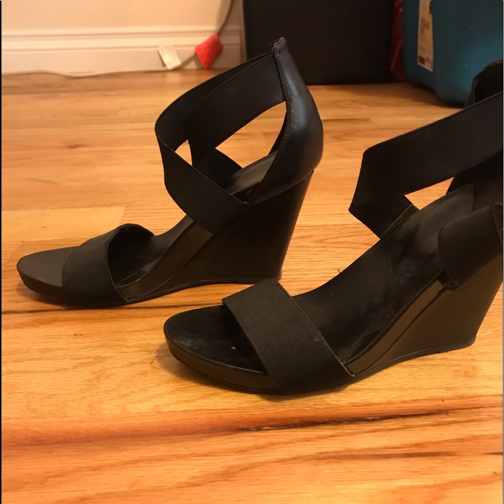 BCBG wedges